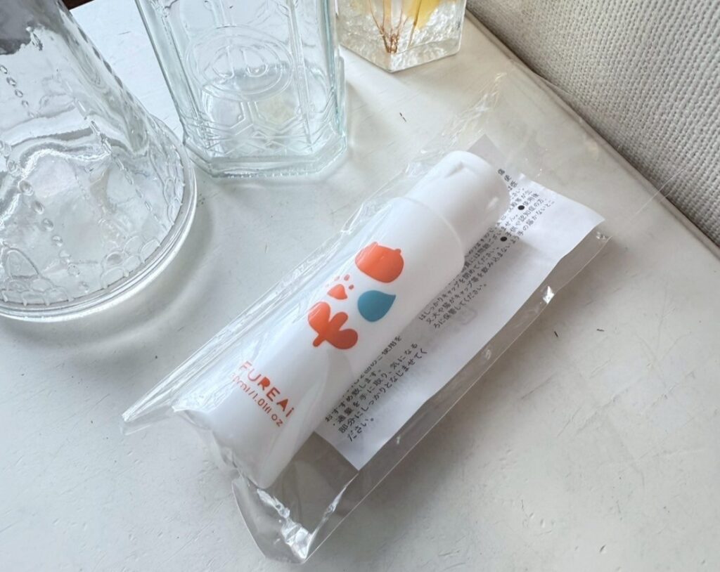 FUREAi肉球ジェルが袋に入った状態で届いた様子